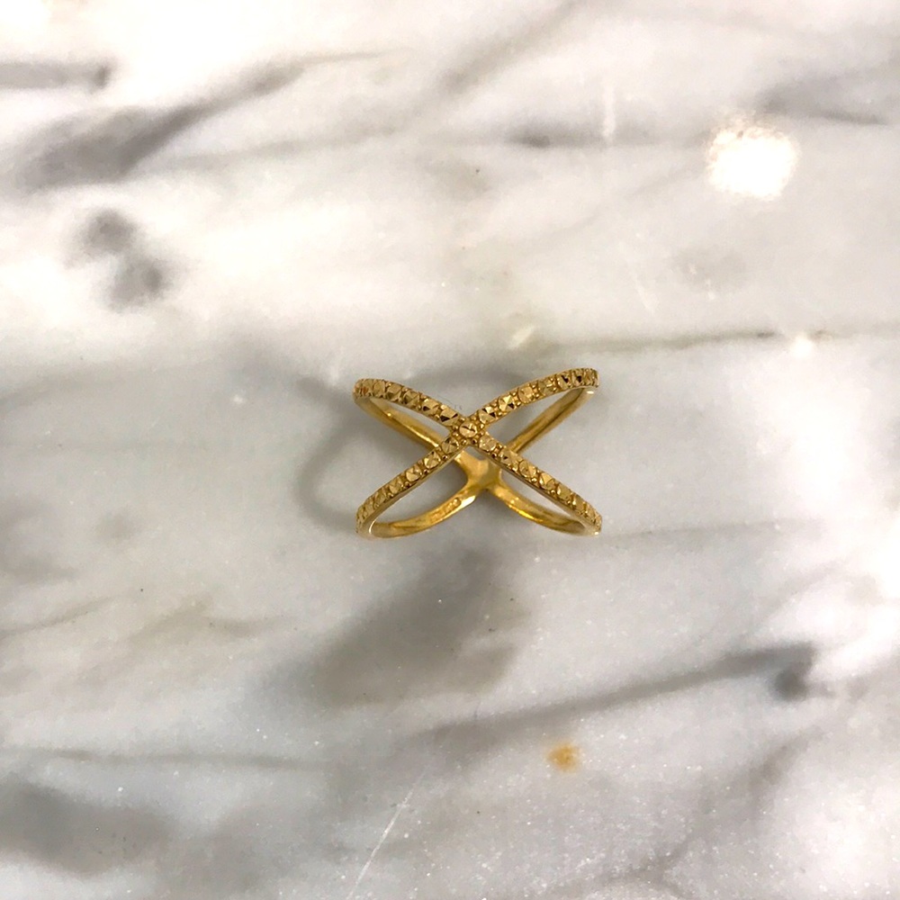 Size 7 X / Crisscross Ring 14k Yellow Gold
